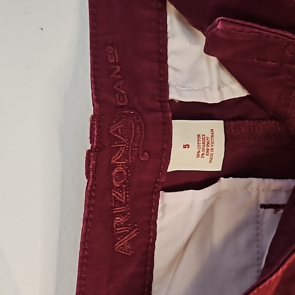 Arizona Jean Company Juniors Burgundy Shortie Shorts Size 5 - Picture 7 of 7
